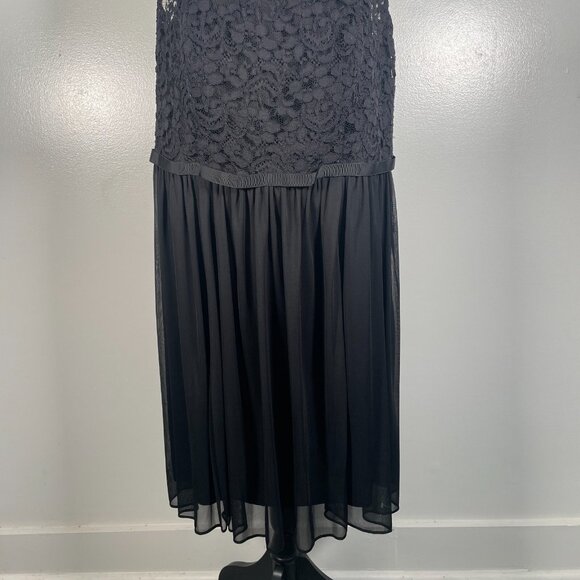 David's Bridal Black Round Neck Lace Bodice Mesh Skirt Sleeveless Dress Size 20 - Picture 5 of 15